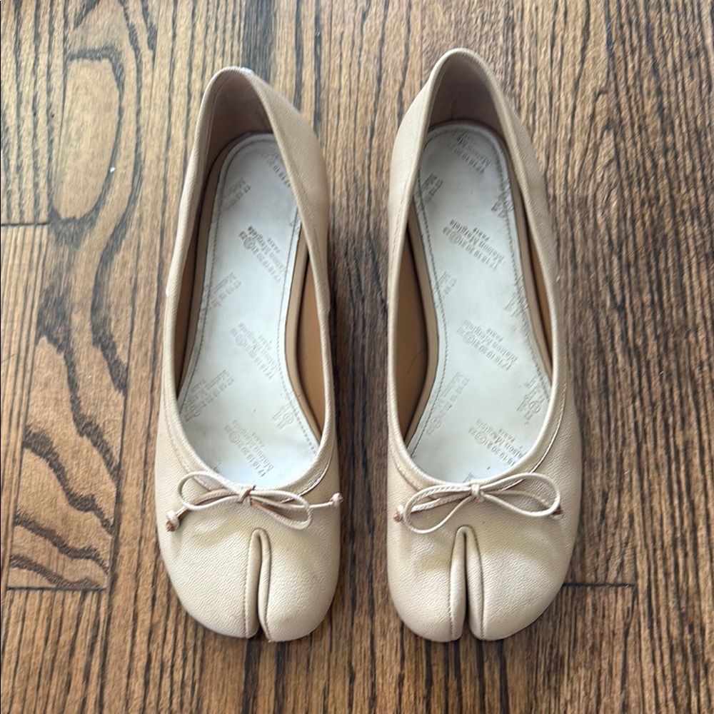 Maison Martin Margiela Beige Tabi Ballet Flats